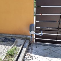 Automatická brána s pohonom Lauren